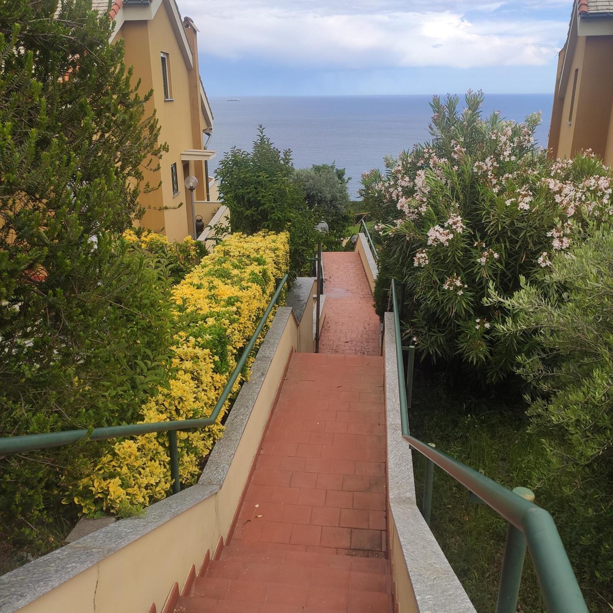 Il Giardino Sull'Isola - Appartamento - Берджеджи Экстерьер фото